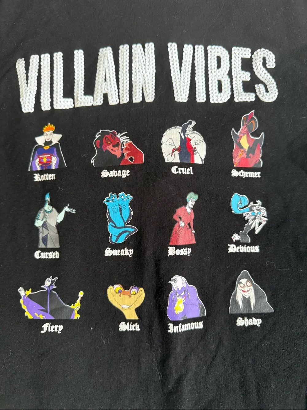 Disney Black 'Villain Vibes' Long-Sleeve cropped Tee